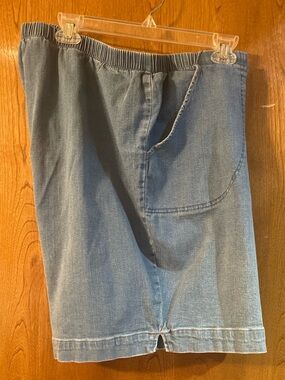 “Just My Size” Women’s Plus Sized DENIM SHORTS 4X (26-28) Cotton/Spandex